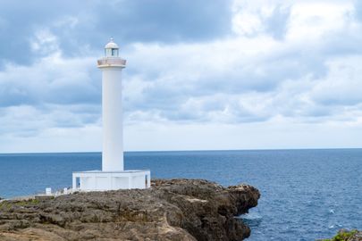 残波岬灯台 | 沖縄 読谷 人気スポット